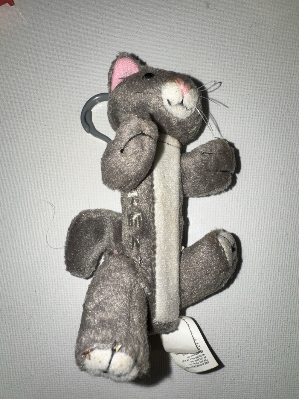 Vintage 2002 PEZ Fuzzy Friends Gray Kitty Cat Plush Candy Dispenser Dakin Clip